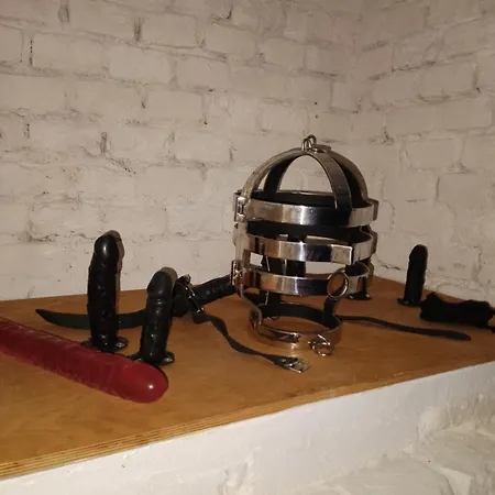 Love hotel 50 Shades Of Karlin Praga